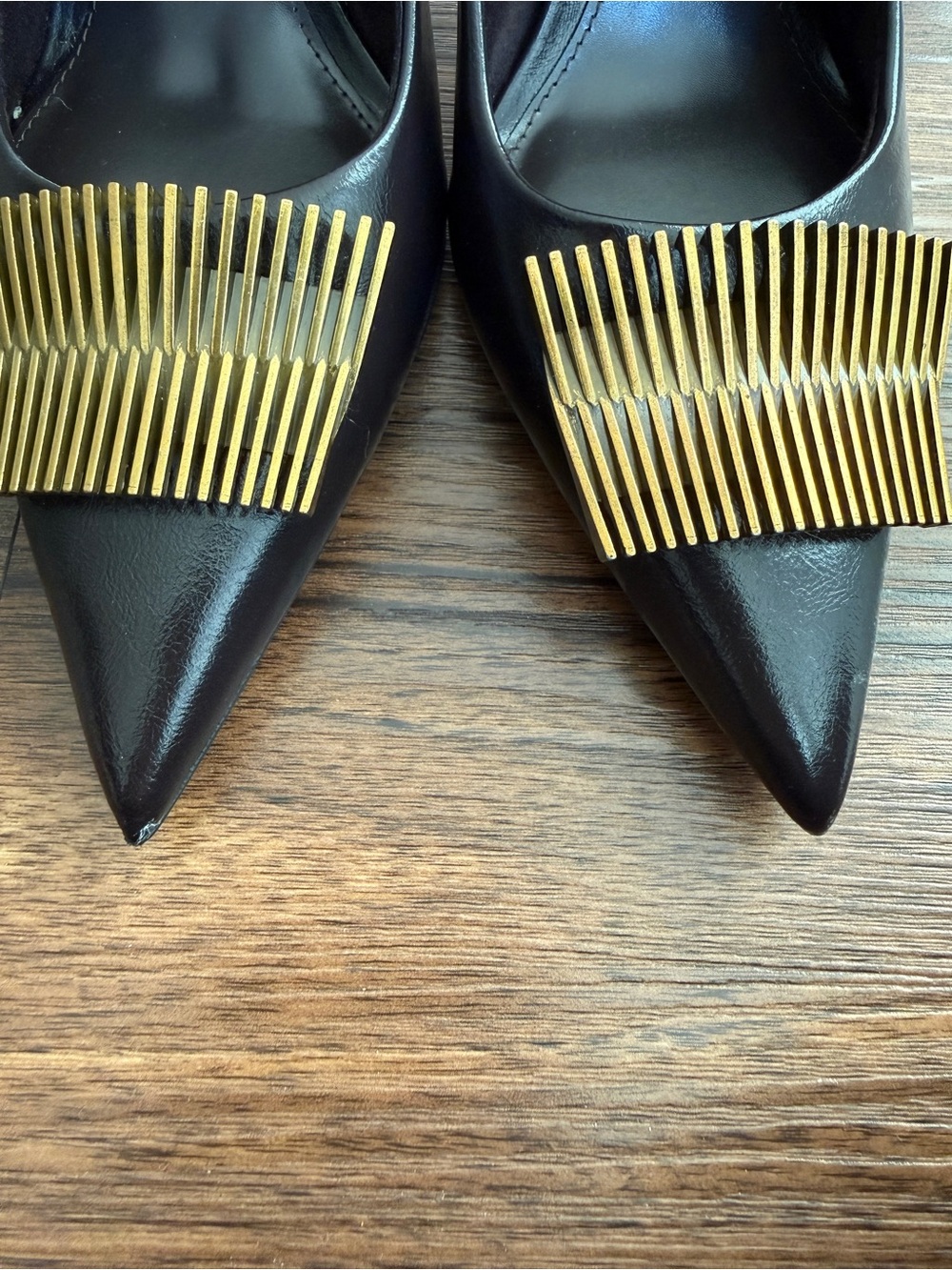 Brown pointed toe pumps with gold accent - Picture 6 of 8
